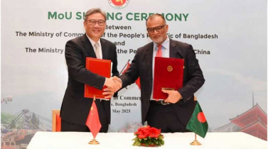 বাণিজ্য উপদেষ্টার সঙ্গে চীনের বাণিজ্যমন্ত্রীর বৈঠকে দুই সমঝোতা স্মারক স্বাক্ষর