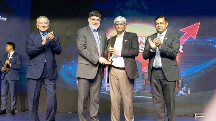 ‘বিজনেস পারসন অব দ্য ইয়ার’ সম্মাননা পেলেন আহসান খান চৌধুরী