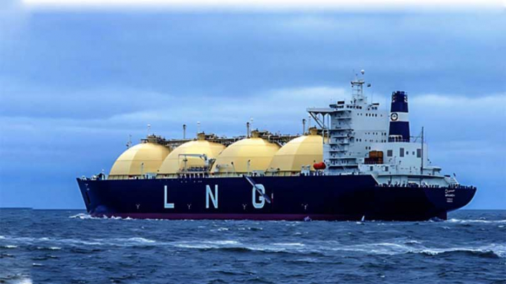 হরমুজ প্রণালি পেরিয়ে এলএনজি-পেট্রোলিয়াম নিয়ে চট্টগ্রামের পথে ১৫ জাহাজ