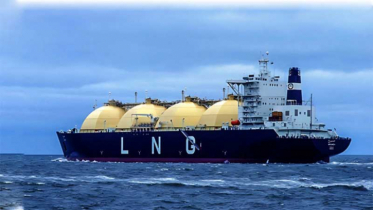 চট্টগ্রাম বন্দরে পৌঁছেছে তেল-গ্যাসবাহী ১০ জাহাজ