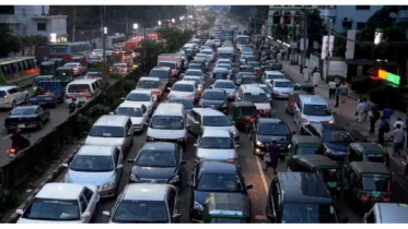 ব্যাংকারদের ব্যক্তিগত গাড়ির বদলে গণপরিবহন ব্যবহারের নির্দেশ