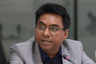 জ্বালানি তেলের দাম বাড়ল, শেষ পর্যন্ত বোঝা কার কাঁধে?